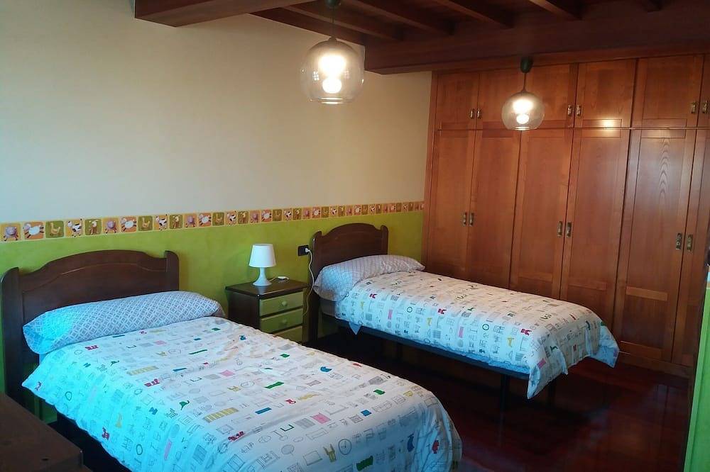 Steinhaus Vollständig Wiederherstellt in Ribadeo, Rías Altas