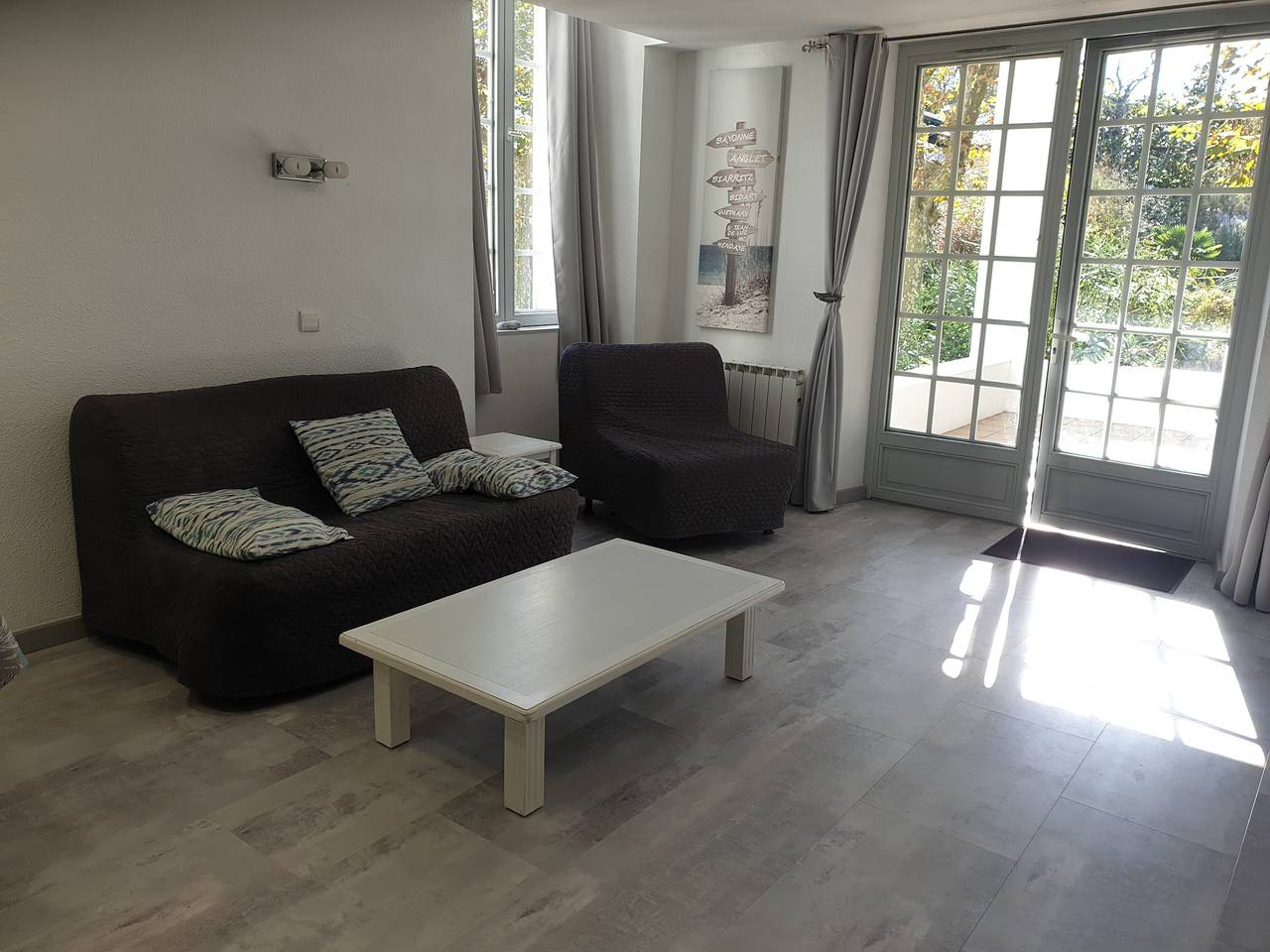 Ganze Wohnung, Apartment 'Bordaberry' mit Gemeinschaftspool, privater Terrasse und Wlan in Urrugne, Bayonne und Umgebung