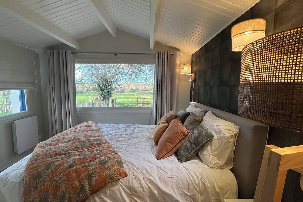 La maison de Gaia-spa-swimming pool-quiet between sea and marshes, charm-comfort in Sallertaine, Vendée