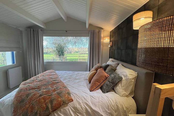 Location de vacances pour 6 personnes, avec piscine ainsi que jardin et jacuzzi à Sallertaine - 2