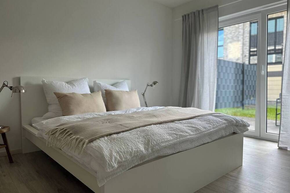 Ganze Wohnung, Gartenwohnung am Hafen in Whv in Rüstersiel, Wilhelmshaven