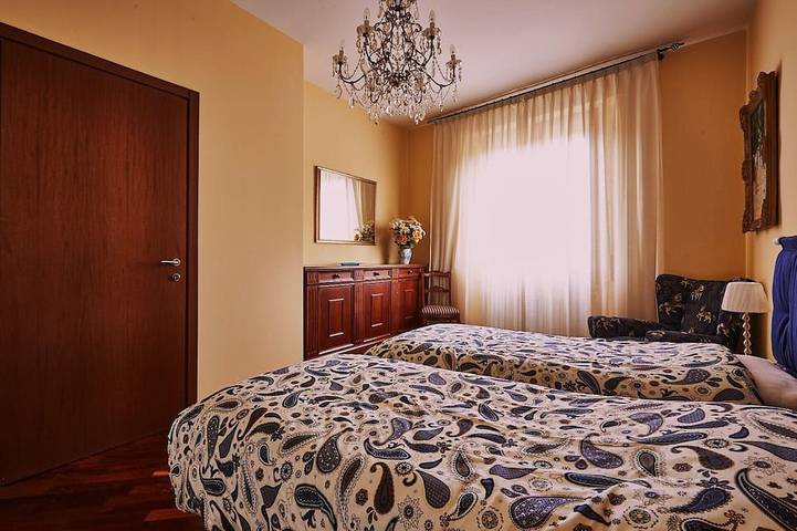 Appartement entier, Appartement élégant et lumineux avec parking privé in Isolotto Legnaia, Florence
