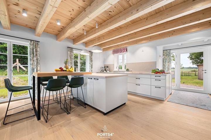 ReetCottage - Alleinlage, großer Garten, Kaminofen, 2 Duschbäder, 2 Stellplätze in Dörphof, Rendsburg-Eckernförde