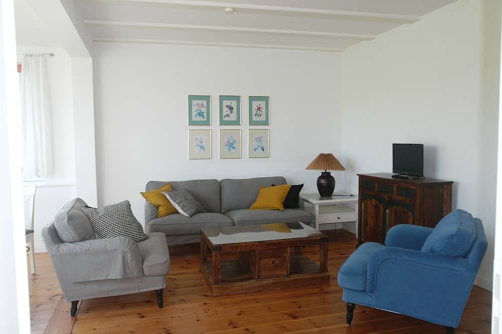 Ganze Wohnung, Schöne Ferienwohnung auf großem Naturgrundstück direkt an der Ostsee in Wohlenberg, Klütz