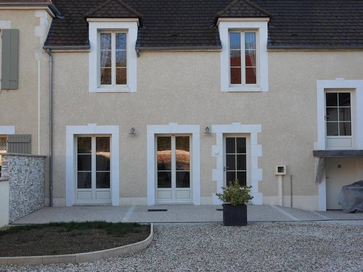 Gîte pour 4 personnes, avec terrasse à Maligny