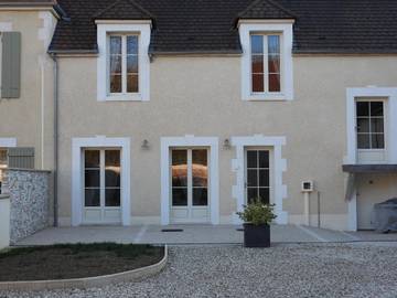Gîte pour 4 personnes, avec terrasse à Maligny