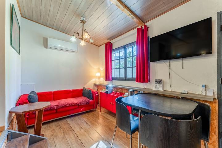 Location de vacances pour 2 personnes, avec jardin et jacuzzi à Nîmes