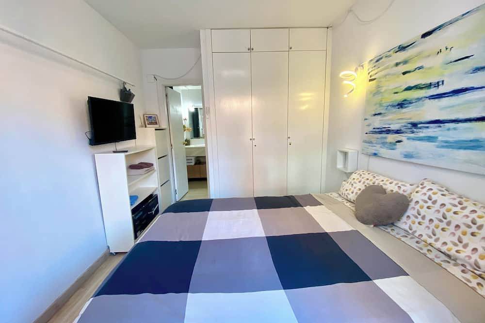 Appartamento intero, Enjoy the Center. Swimming pool. Gastronomy. Wifi in Terrassa, Barcellona entroterra