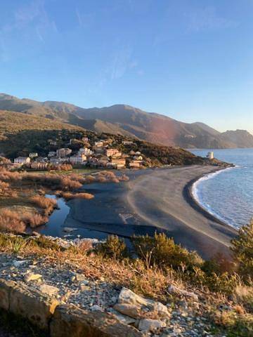 Location de vacances pour 6 personnes, avec vue ainsi que jardin et terrasse à Olmeta-di-Tuda - 2