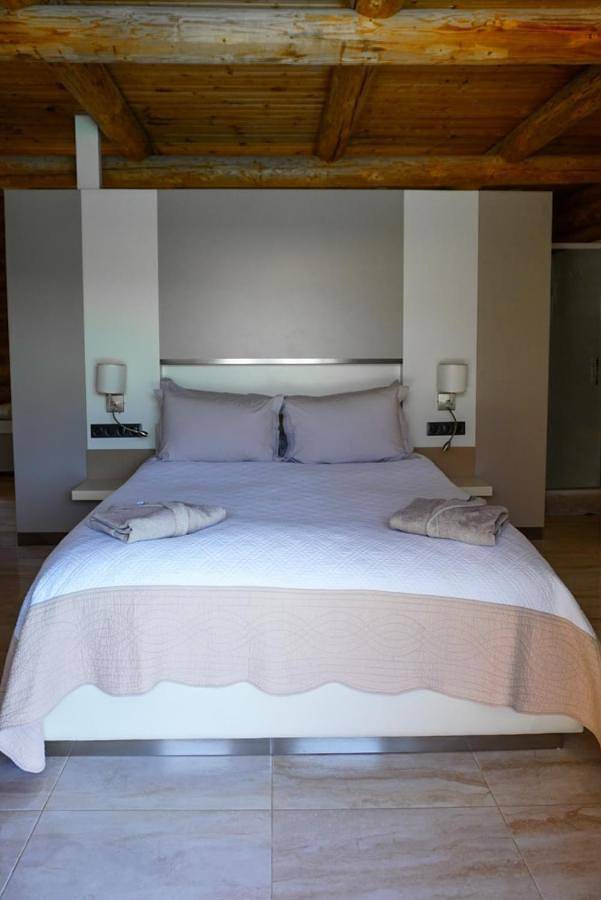 Gîte pour 6 personnes, avec jardin ainsi que piscine et vue à Pietracorbara - 4