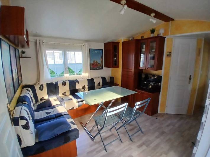 Location de vacances pour 6 personnes, avec terrasse ainsi que jardin et piscine à Meschers-sur-Gironde - 3