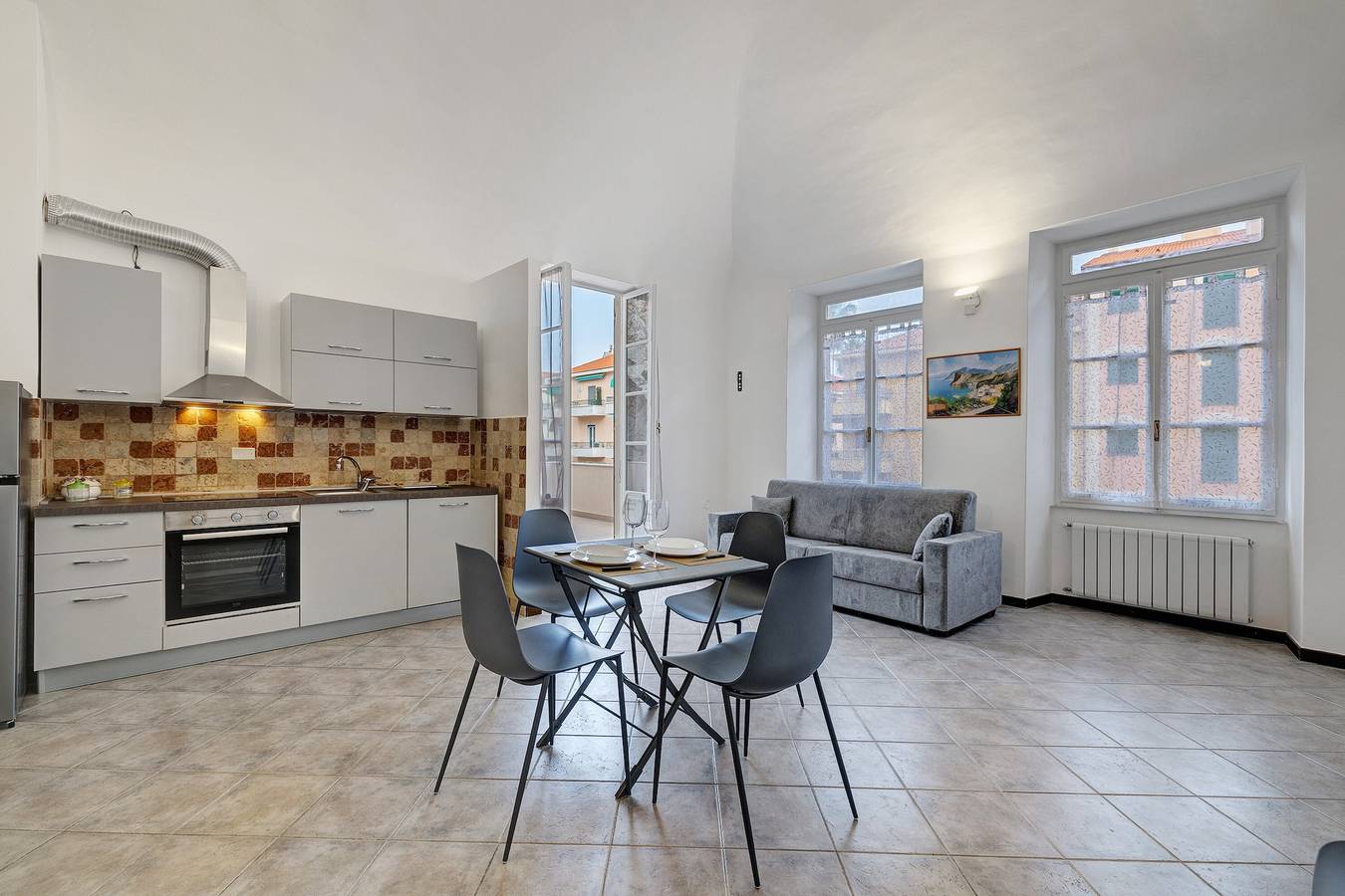 Apartamento entero, Apartamento 'La Casa Del Marchese' con Terraza Privada in Pietra Ligure, Pietra Ligure Municipio