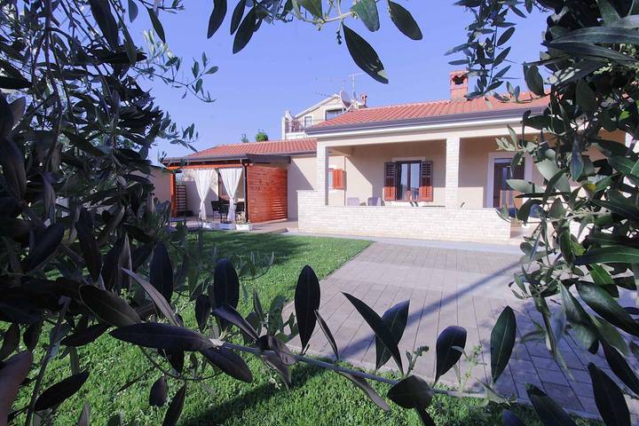 Ferienwohnung für 4 Personen, mit Garten in Umag