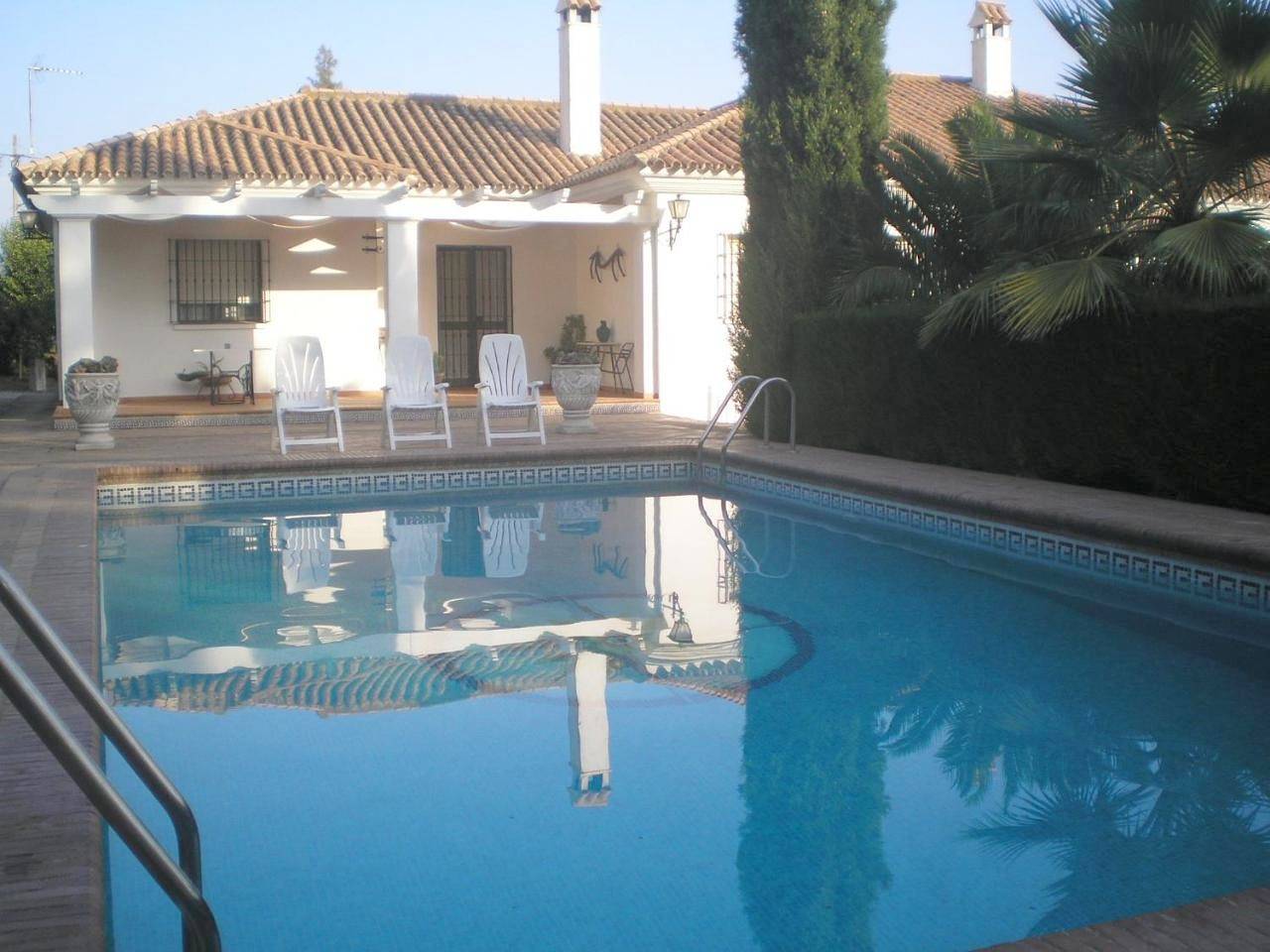 Three-Bedroom Townhouse in Cazalla de la Sierra, Sierra Morena