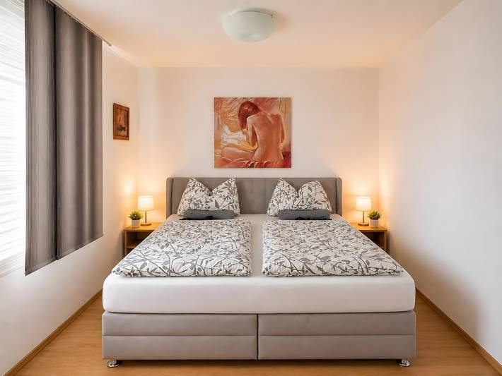 Premium Thermen Apartment 100 m to ThermeNatur sauna, private balcony & Wi-Fi