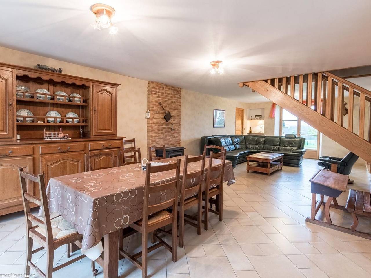 Casa espaciosa cerca de Vesoul con chimenea, ideal para familias in Dampierre-sur-Linotte, Alto Saona