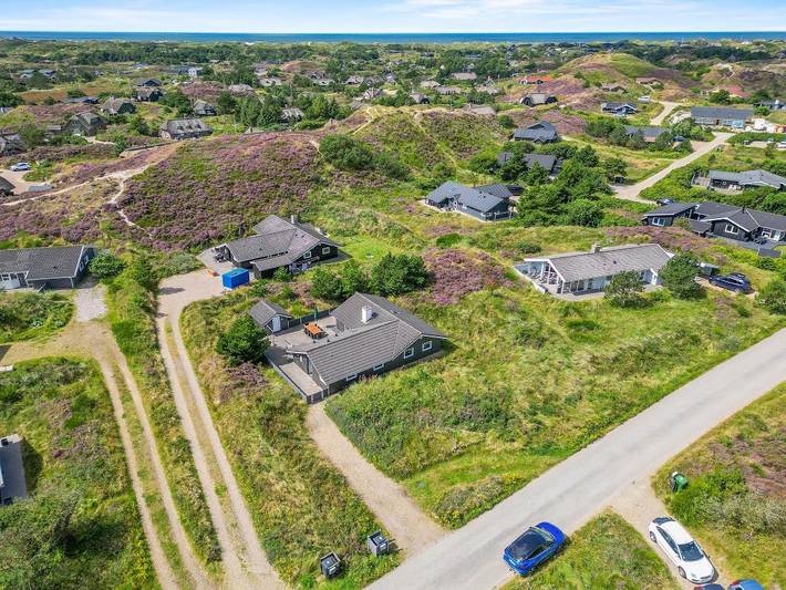 Ferienhaus für 8 Personen, mit Balkon/Terrasse und Whirlpool sowie Terrasse und Sauna in Filsø See