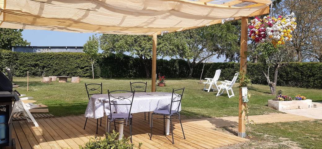 Location de vacances pour 4 personnes, avec terrasse et jardin dans Yonne - 3