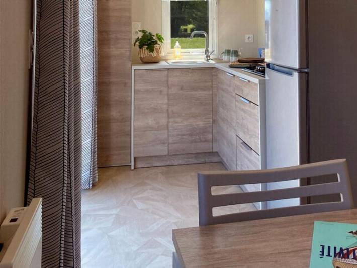 Mobil home pour 4 personnes, avec bassin pour enfant à Ambon - 4