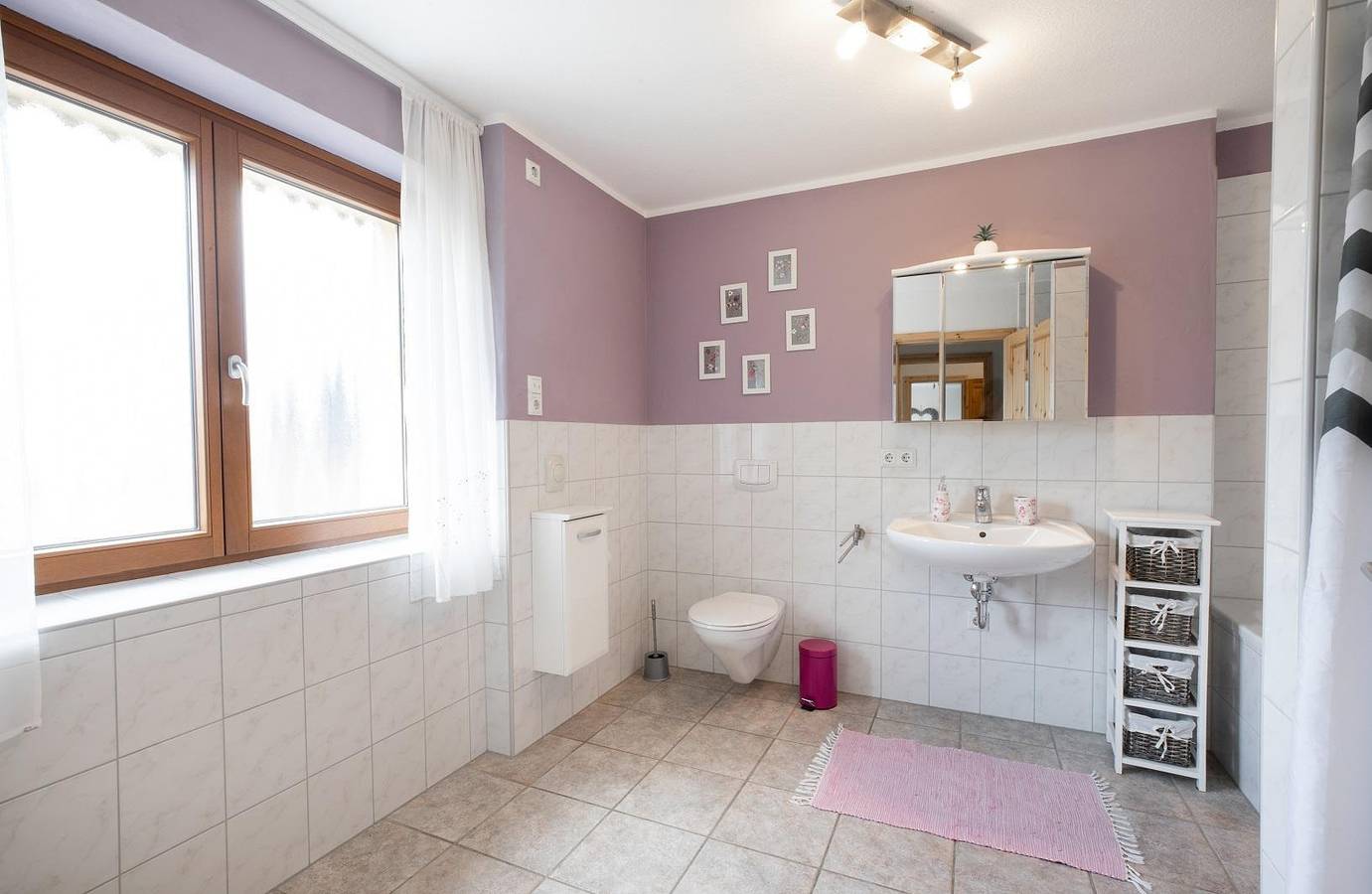 Ganze Ferienwohnung, 2-Bett-Wohnung "Rose" in Westerburg, Westerburg & Umgebung