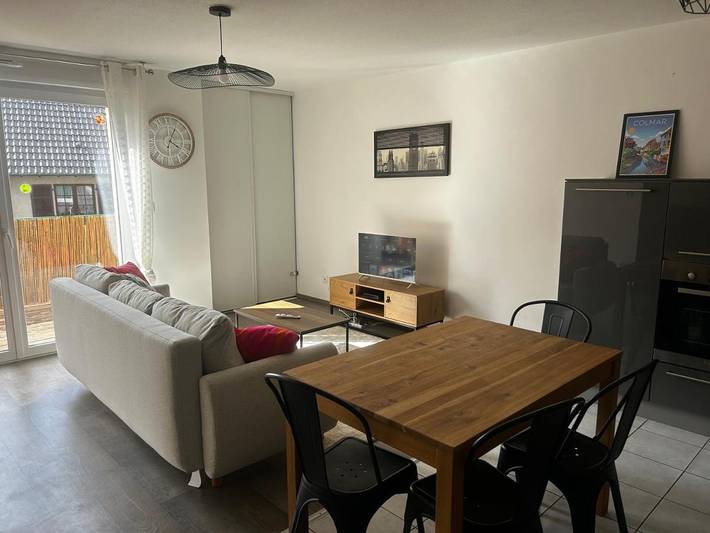 Gîte pour 4 personnes, avec balcon à Sainte-Croix-en-Plaine