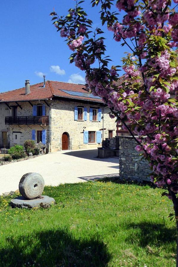 Gîte pour 6 personnes, avec Balcon et Terrasse ainsi que Jardin et Vue dans Saint-Maximin