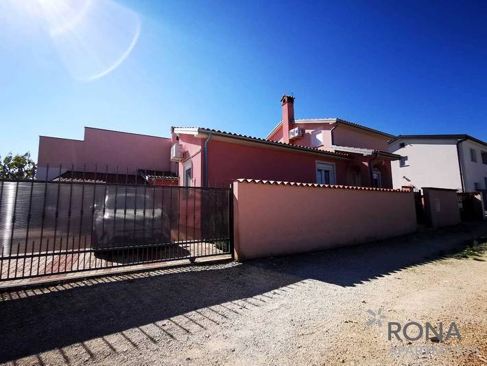 Villa pour 6 personnes, avec balcon/terrasse à Barbariga - 3