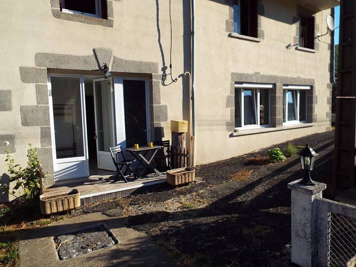 Gîte pour 4 personnes, avec terrasse à Laveissière - 3