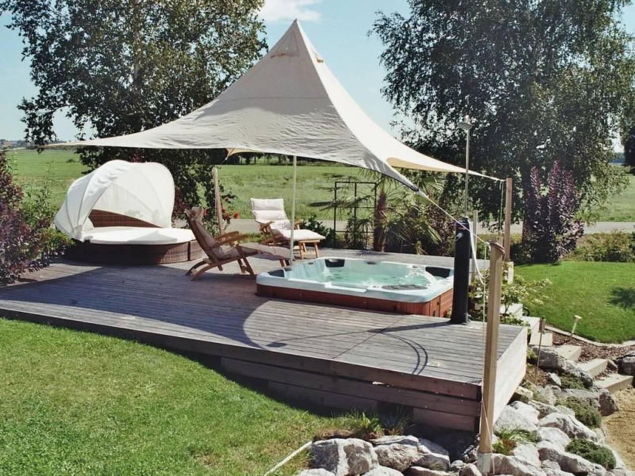 Ganze Wohnung, Nichtraucher- Ferienwohnung mit Balkon in Bad Buchau, Landkreis Biberach