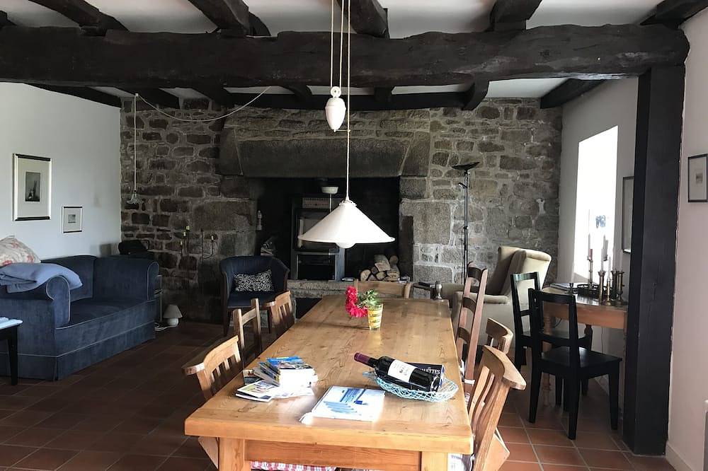 Steinhaus in idyllischem Dorf am Meer - endlose Spaziergänge am Meer - Radtouren in Lanildut, Brest und Umgebung