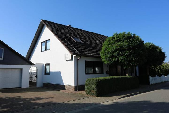 Ferienwohnung für 4 Personen, mit Terrasse und Garten sowie Ausblick in Vienenburg