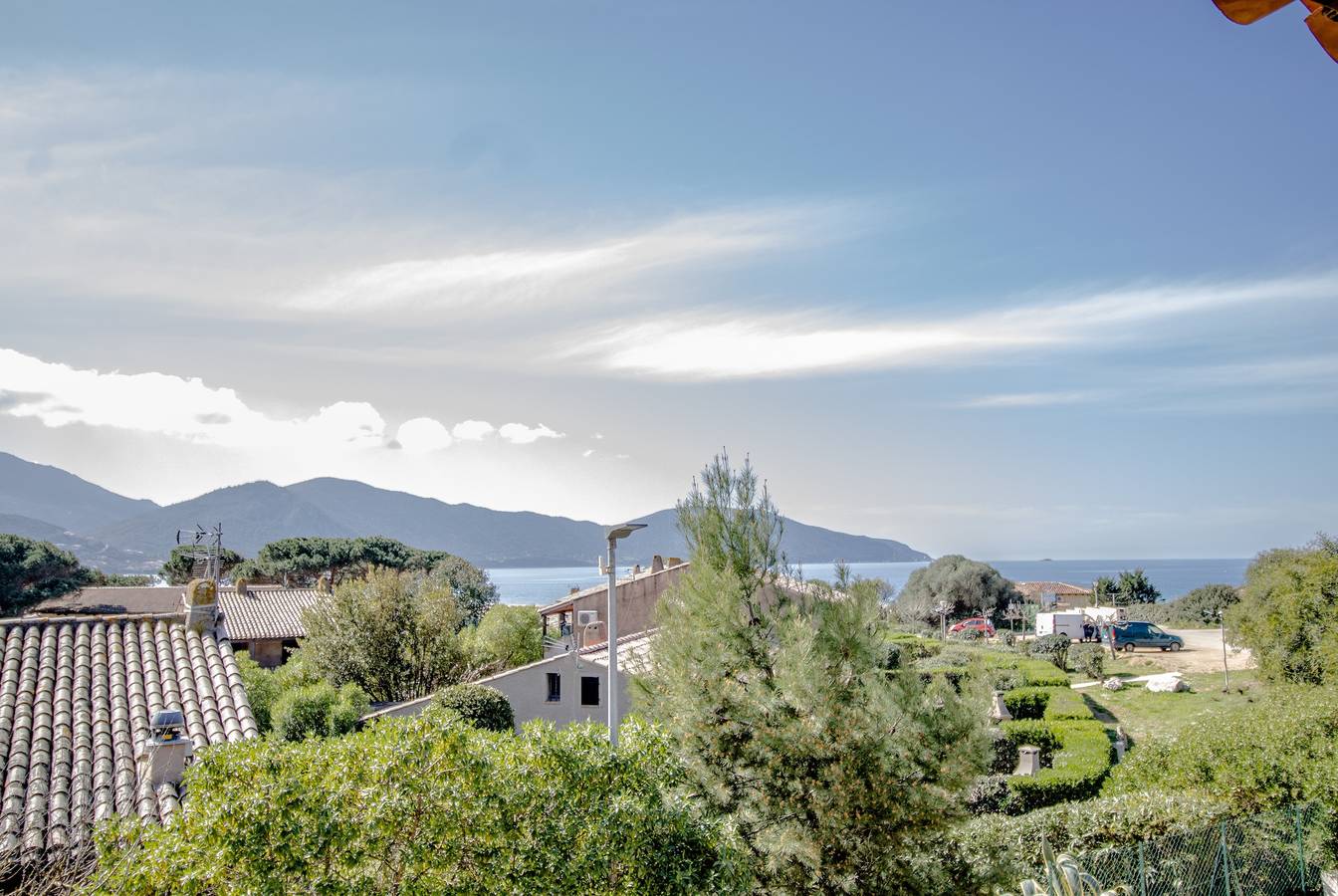 Appartement entier, Appartement 'Le Dui' avec vue mer, Wi-Fi et climatisation in Appietto, Golfe de Sagone