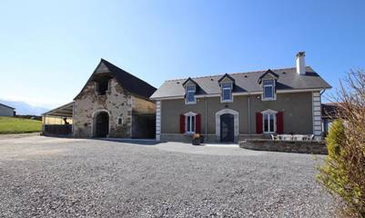 Gîte pour 9 personnes, avec terrasse à Asson