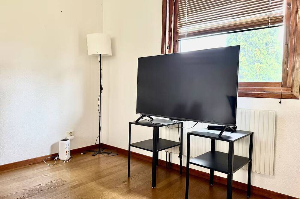 Ganze Wohnung, 12 Beds • For Workers - Volvo - Parking lot - All-inclusive in Göteborg, Västergötland