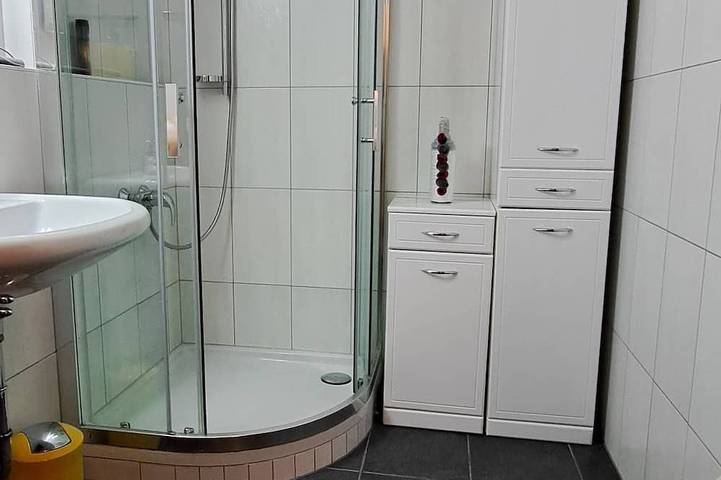 Ganze Wohnung, Direkter Seezugang am Ossiacher See, Radfahren und Wandern in Villach, Ossiacher See