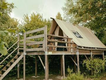Camping pour 2 Personnes dans Arc-et-Senans, Doubs, Photo 4