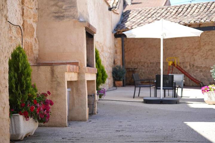 Casa rural para 6 personas, con terraza y vistas, Se admiten mascotas en Ribera del Duero - 3
