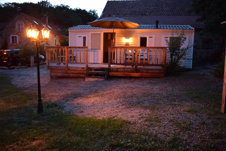 Camping pour 4 personnes, avec Terrasse ainsi que Jardin et Vue