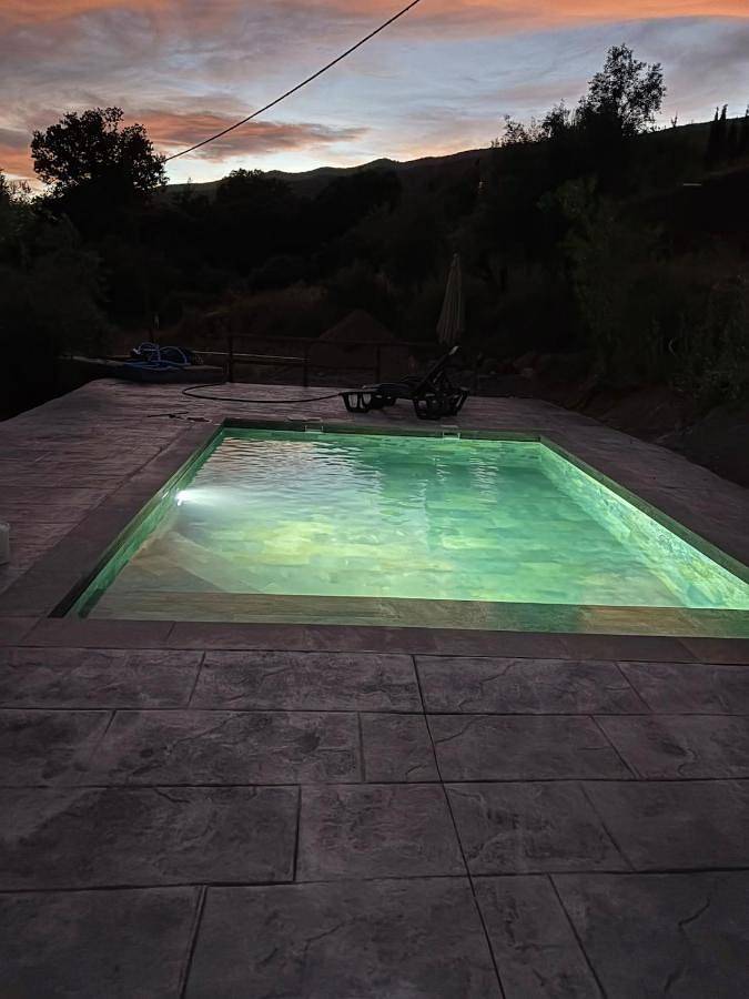 Villa für 2 Personen, mit Ausblick und Pool sowie Terrasse - 1
