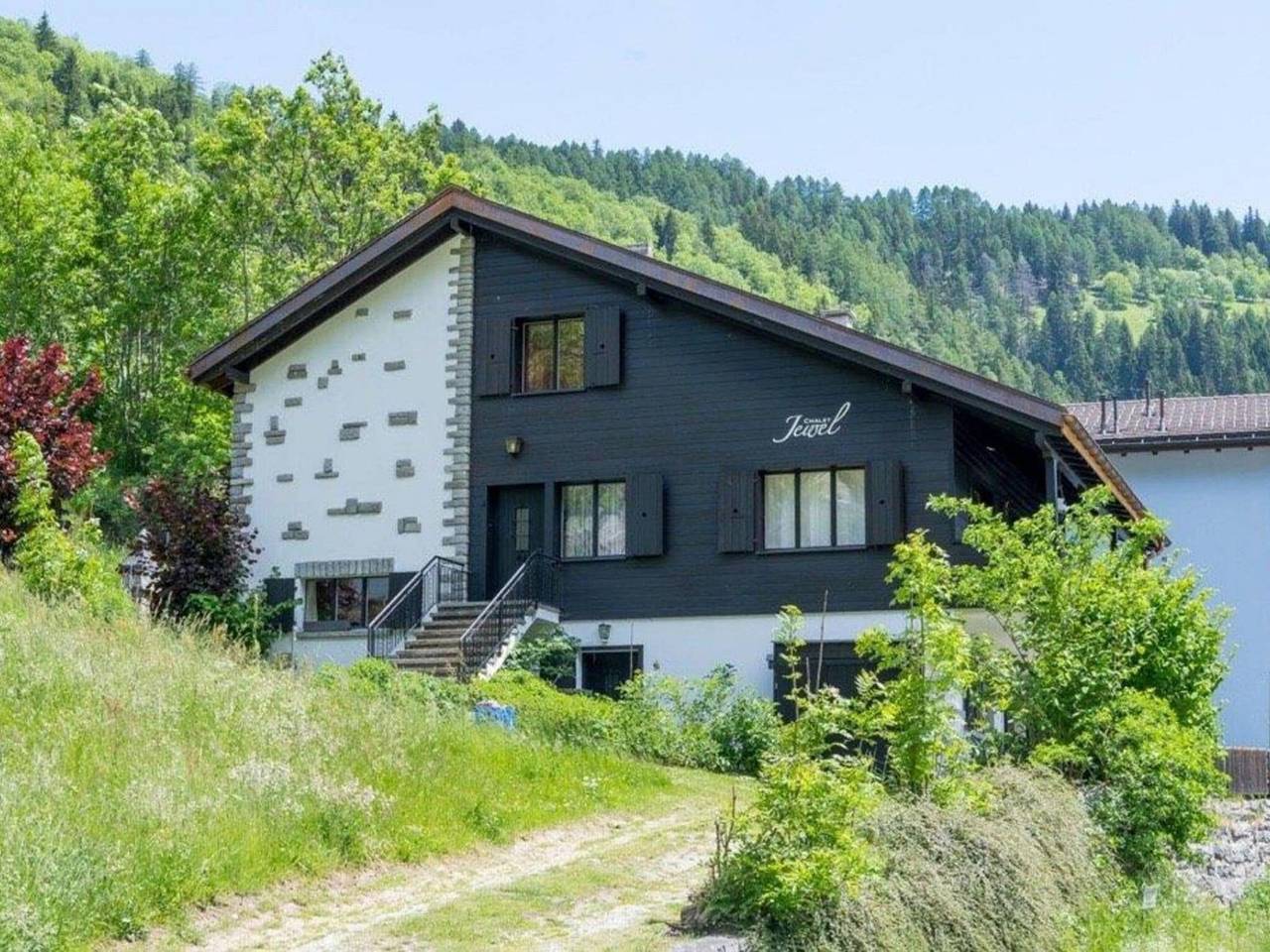 Beautiful holiday home in Fieschertal with garden in Fieschertal, Aletsch Arena