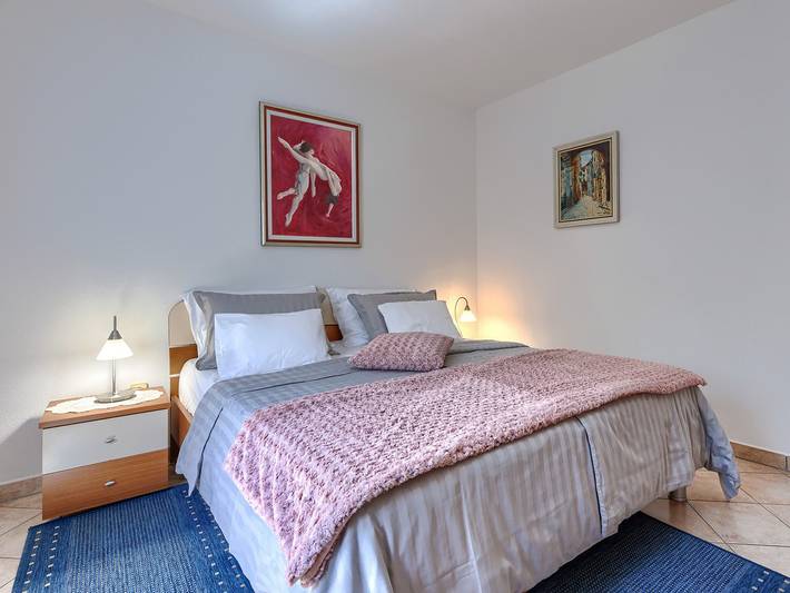 Ferienwohnung für 2 Personen, mit Balkon/Terrasse und Pool in Poreč - 3