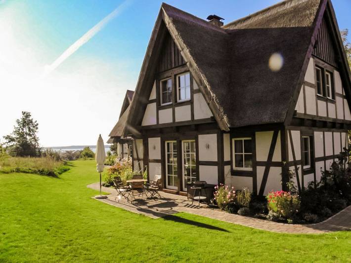 Ferienhaus für 6 Personen, mit Seeblick und Sauna sowie Terrasse und Garten, kinderfreundlich in Quilitz