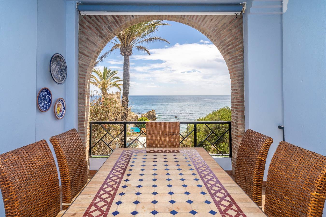Appartement entier, Appartement 'Penthouse La Perla De Marrakech 1' avec vue sur mer, Wi-Fi et climatisation in Casares Costa, Casares