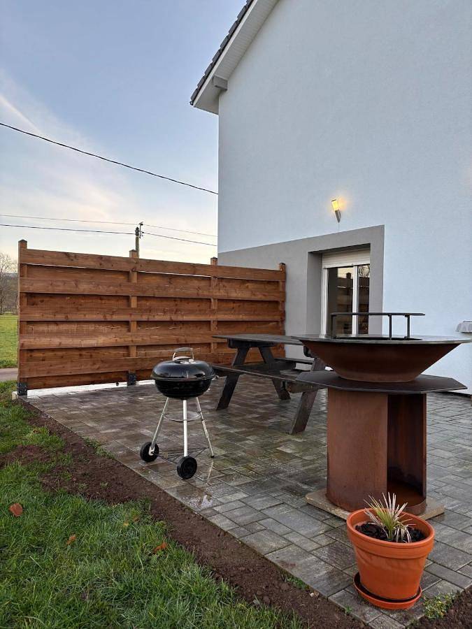 Location de vacances pour 6 personnes, avec vue ainsi que terrasse et jardin, animaux acceptés à Dommartin-lès-Remiremont - 4