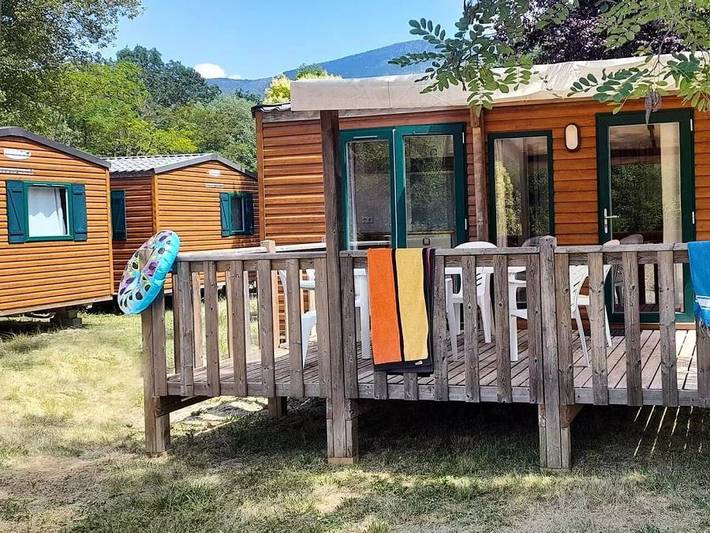 Camping pour 4 personnes, avec terrasse dans les Alpes-de-Haute-Provence - 2