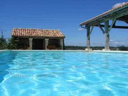 Location de vacances pour 6 personnes, avec jardin ainsi que vue et piscine à Saint-Rémy (Dordogne) - 3