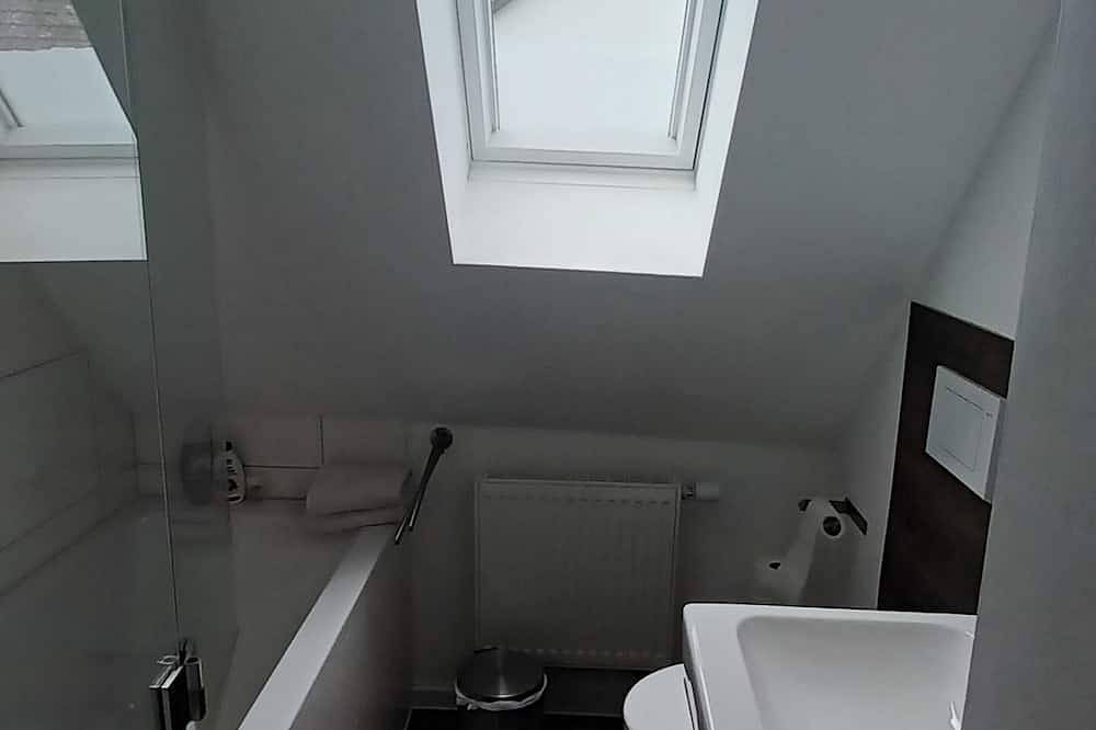 Geheel appartement, Vacation apartment/apartment for 5 guests with 92m² in Simmerath in Einruhr, Simmerath