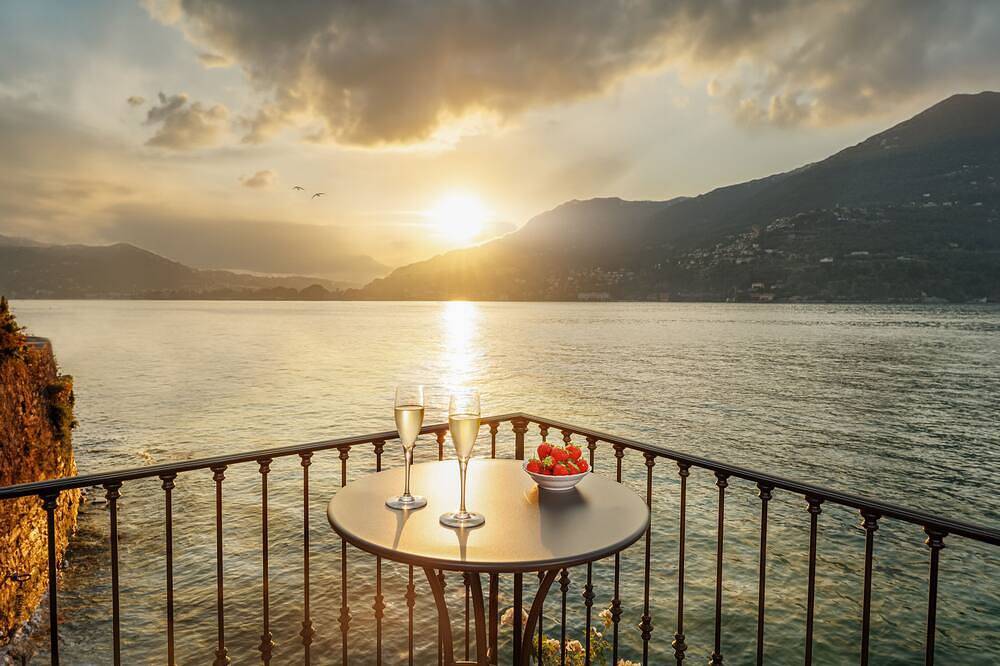 Das Dock der Villa Sardagna in Blevio, Comer See