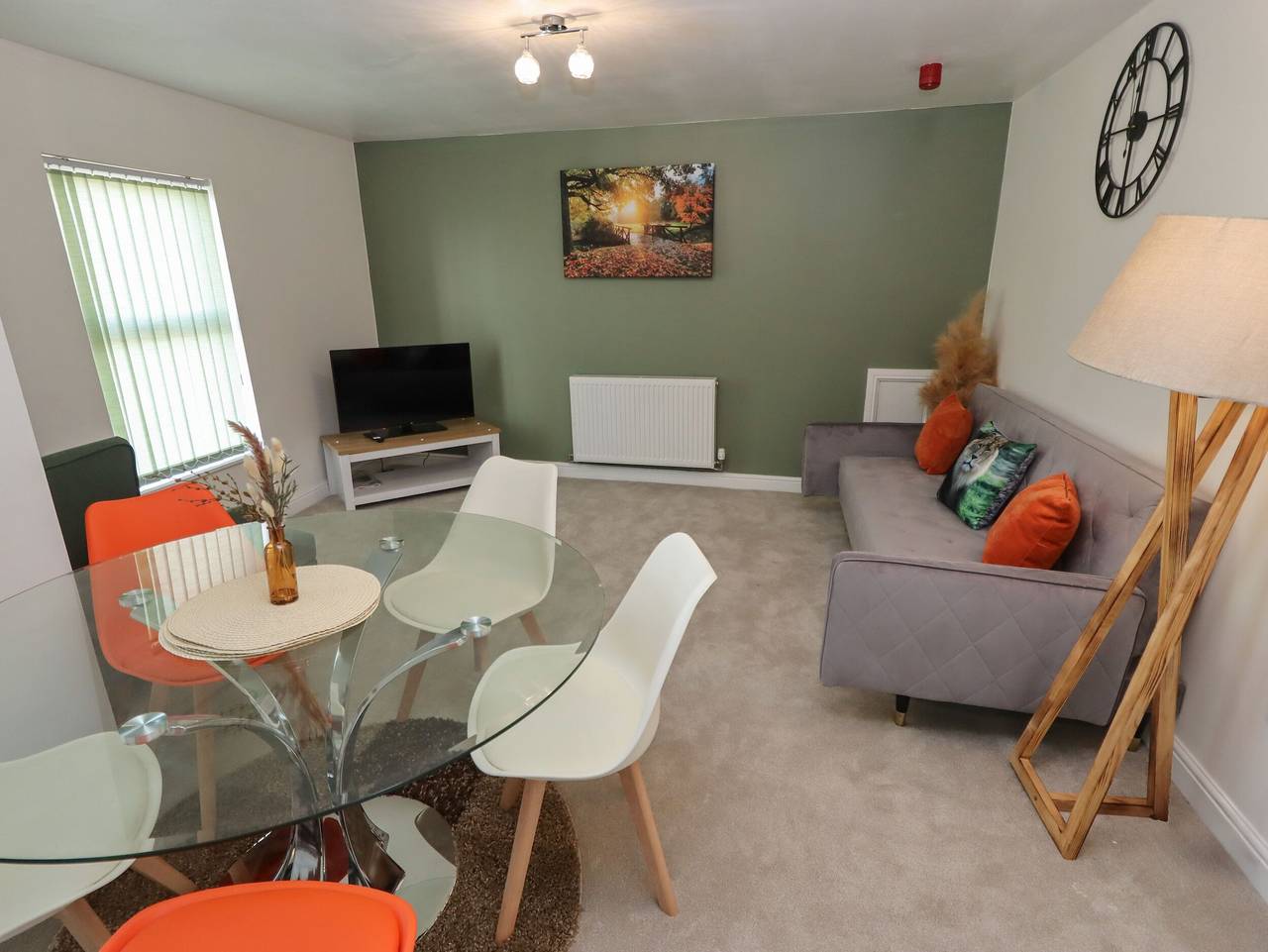 Entire apartment, Room 8 Loft Suite Third Floor in Blackpool Pleasure Beach, North West England