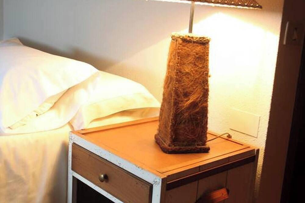 Entire apartment, Homerez - Elegant Apartment in Malpica with Sea View in Malpica de Bergantiños, Costa da Morte